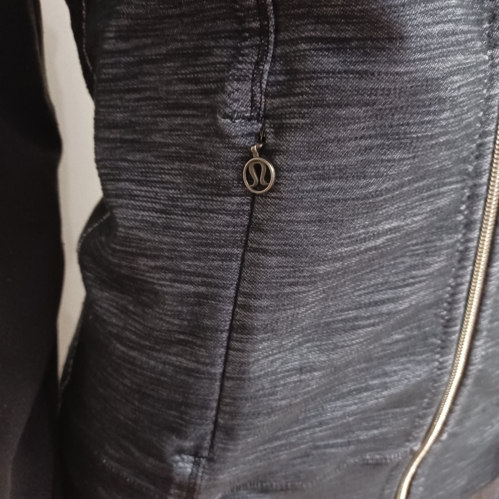 Lululemon Women's Daily Yoga Jacket Long Sleeve - Picture 7 of 9